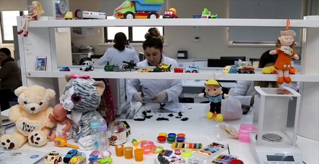 Gümrük ve Ticaret Bakanı Tüfenkci, çocuk ve  plaj ürünlerinin