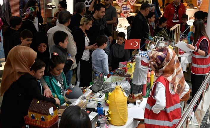 Elazığ'da, Genç Kızılay tarafından başlatılan "Hayalimle Dönüşen Oyuncak Yarışması" projesi