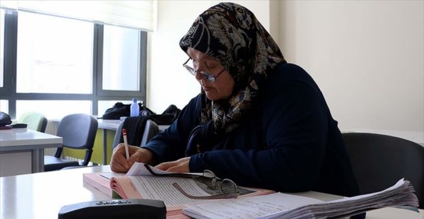 Cumhurbaşkanı Erdoğan ve eşi Emine Erdoğan'ın başlattığı okuma yazma seferberliği