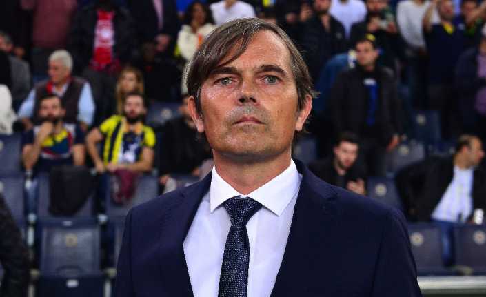 Fenerbahçe, Teknik Direktör Phillip Cocu ile olan sözleşmenin karşılıklı olarak