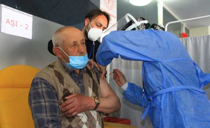 Erzincan İl Sağlık Müdürü Doç. Dr. Erkan Hirik,  cuma
