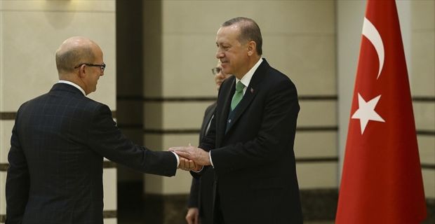 Cumhurbaşkanı Erdoğan, Birleşik Krallık Büyükelçisi Chilcott'ı kabul etti.