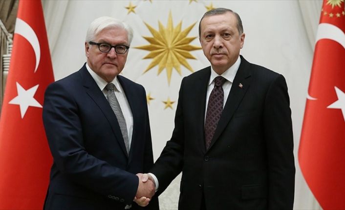 Cumhurbaşkanı Erdoğan, Almanya Federal Cumhuriyeti Cumhurbaşkanı Steinmeier ile telefonda görüştü.