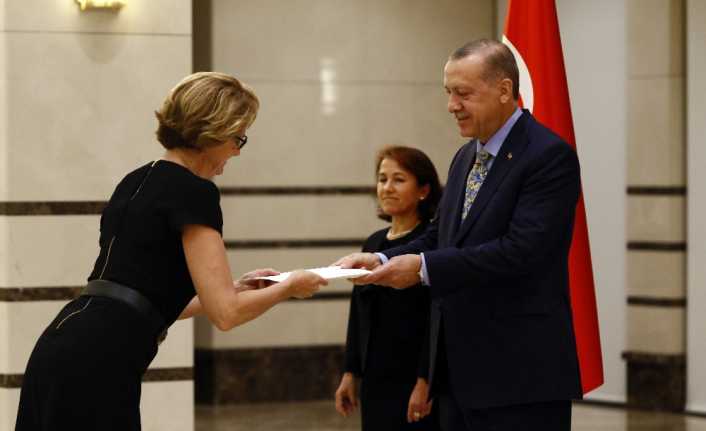 Cumhurbaşkanı Recep Tayyip Erdoğan, İsveç Büyükelçisi Annika Molin Hellgren’i kabul