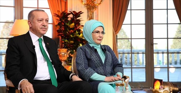Cumhurbaşkanı Erdoğan ve Emine Erdoğan, ATV'de yayınlanan Müge Anlı ile