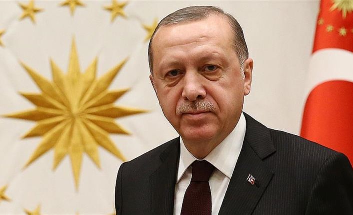 Cumhurbaşkanı Erdoğan'ın mesajında, "Milletimizin ve İslam aleminin Regaip gecesini tebrik