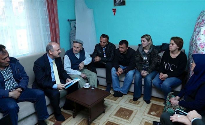 Eskişehir Valisi Çakacak, Zeytin Dalı Harekatı'nda yaralanarak tedavi gördüğü hastanede