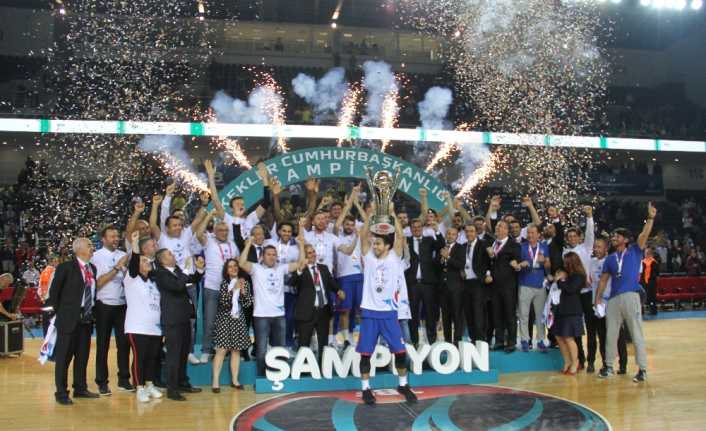 Fenerbahçe ile Anadolu Efes, 34. Cumhurbaşkanlığı Kupası’nda karşı karşıya geldi.