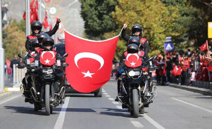Erzincan’da 29 Ekim Cumhuriyet Bayramı’nın 100. yıl dönümü düzenlenen törenle