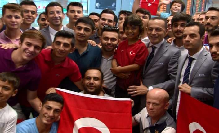 FIFA kokartlı hakem Cüneyt Çakır, “Bizim rüyamız yarı finalle bitmedi.