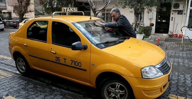 Komedi Dans Üçlüsü adlı grupla bir dönem gönüllerde taht kuran