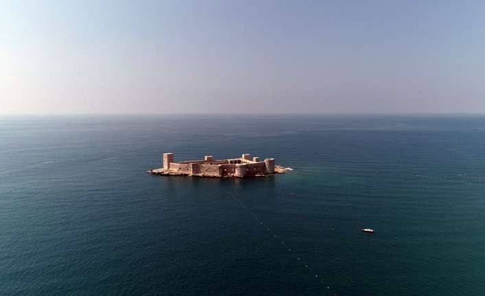 Mersin’in Erdemli ilçesinde turizmin önemli bir merkezi olan Kızkalesi, görsel