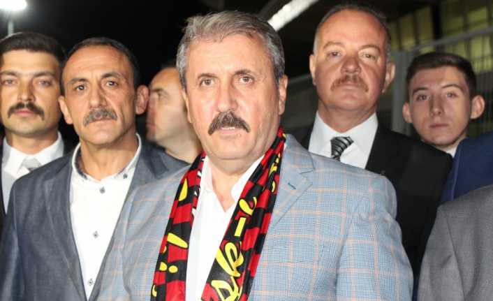 Büyük Birlik Partisi (BBP) Genel Başkanı Mustafa Destici, Eskişehirspor için