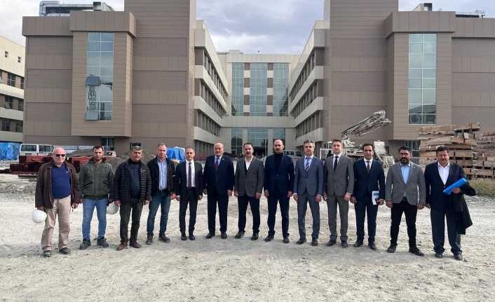 Devlet Hastanesi 2023'te Hizmete Sunulacak AK Parti Erzincan Milletvekili Süleyman Karaman, AK Parti İl Başkanı