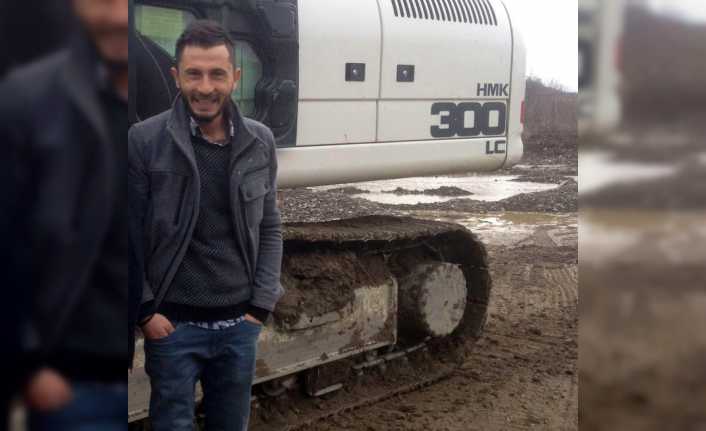Bartın’da devrilen iş makinesinin altında kalan şahıs feci şekilde hayatını