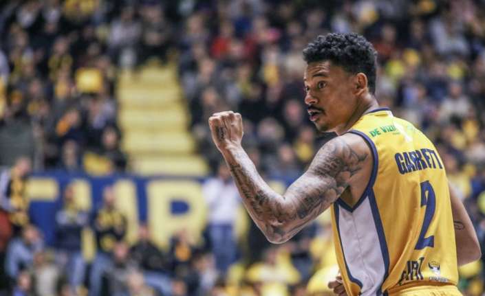 TOFAŞ Basketbol Takımı, son olarak FIAT Torino’da forma giyen NBA