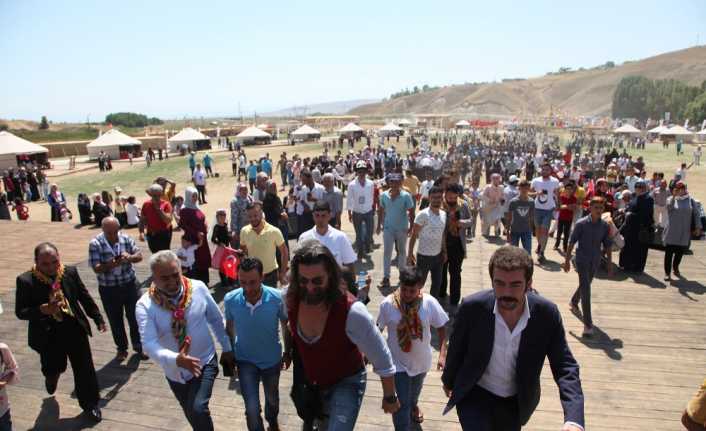 Bitlis’in Ahlat ilçesinde devam eden Malazgirt Zaferi’nin 947. yıldönümü kutlamalarına