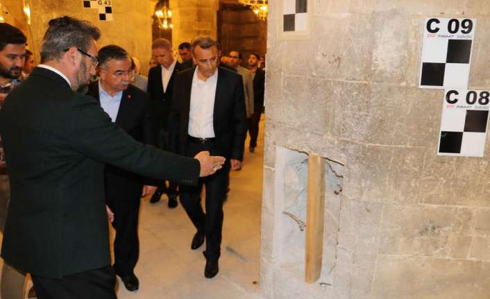 Türkiye’deki en değerli tarihi yapılardan birisi olan Divriği Ulu Cami’de
