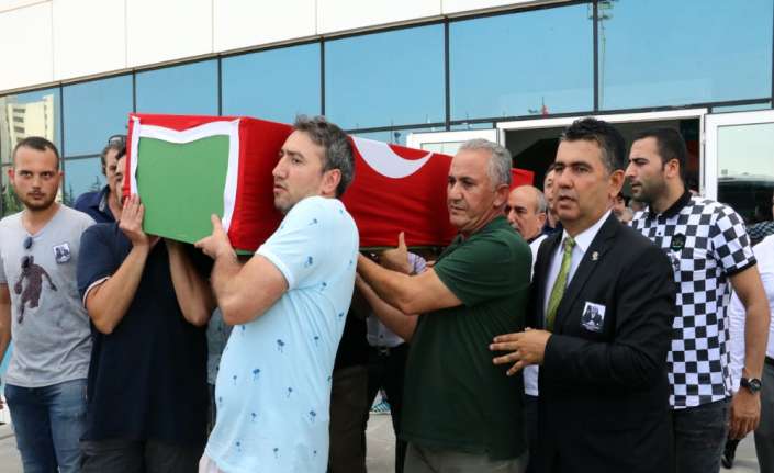 Türk basketbolunun önemli isimlerinden 68 yaşındaki Doğan Hakyemez, geçirdiği kalp