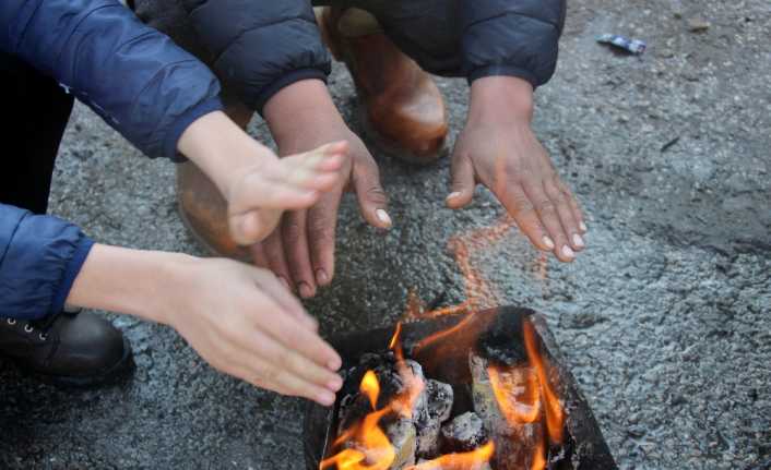 Doğu Anadolu Bölgesinde hava sıcaklığı sıfırın altına düştü. Bölgede gece