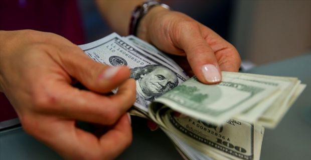Dolar/TL, güne yükselişle başlamasının ardından 3,7540 seviyesinde dengelendi.
