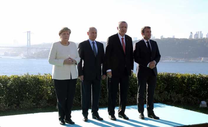 Türkiye’nin ev sahipliğinde düzenlenen Dörtlü Suriye Zirvesi öncesinde liderler aile