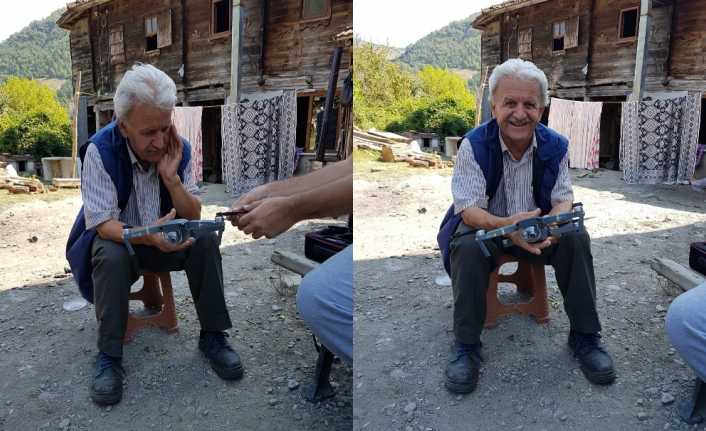 Köyünde ineklerini otlatırken ilk defa drone ile karşılaşan vatandaşın tepkisi