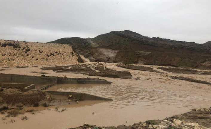 Irak’ın büyük bir bölümünü günlerdir etkisi altına alan sağanak yağış,