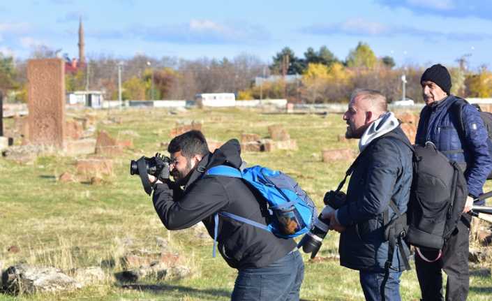 Cumhurbaşkanı Recep Tayyip Erdoğan’ın çağrısının ardından Bitlis’in Ahlat ilçesindeki Selçuklu
