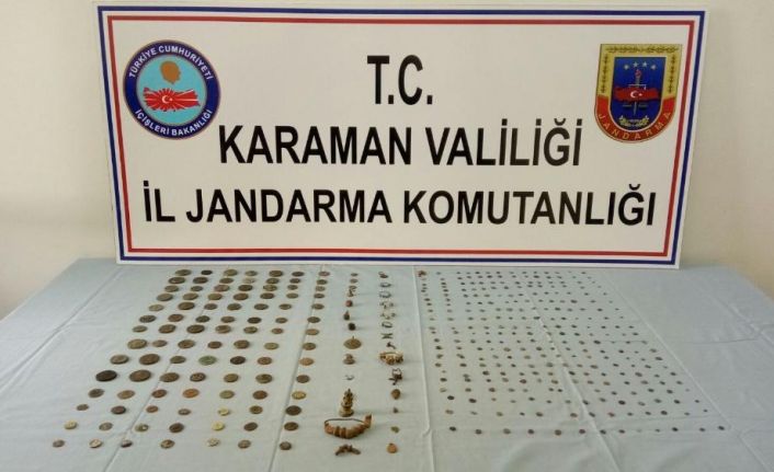 Karaman’da jandarma ekiplerinin yol kontrolü sırasında şüphe üzerine durdurarak içerisinde