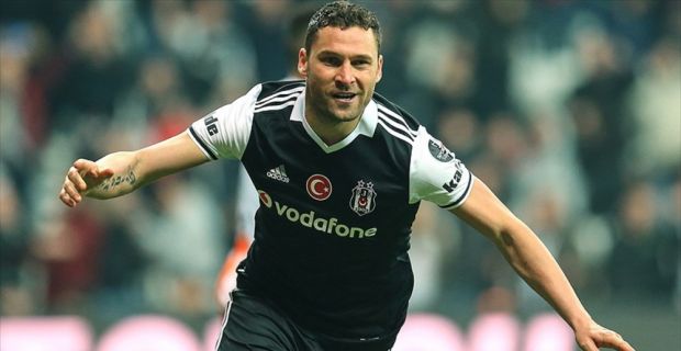 Beşiktaşlı futbolcu Tosic hakkında, kırmızı kart görmesine rağmen başka birinin