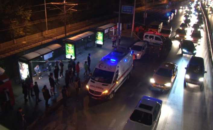 Şirinevler’de E-5 yanyol üzerinde duraklayan bir araç içerisindeki şahıs silahlı