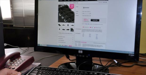 Türkiye'de giderek gelişen e-ticaret sektörü, ürünleri müşteriye ulaştıran kargo sektörünü