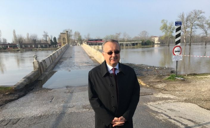 Edirne’de Meriç ve Tunca Nehirlerinin su seviyesinin düşmesiyle hayat normale