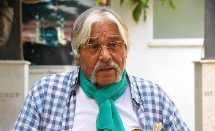 Tarihi Kırkpınar Yağlı Güreşleri’nde 55 yıldır cazgırlık yapan, başpehlivanları güreşseverlere