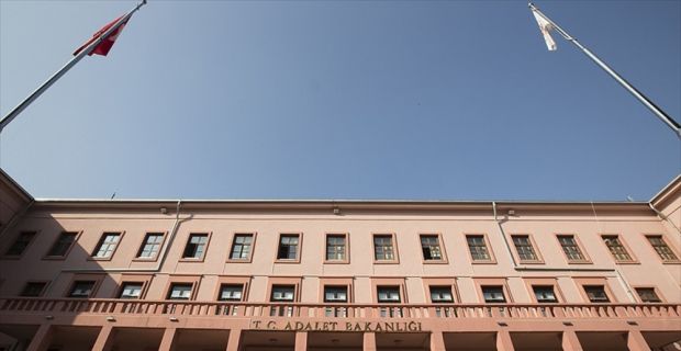 Zorunlu hale getirilen eğitimleri tamamlayan, çözümü uzmanlık, özel veya teknik