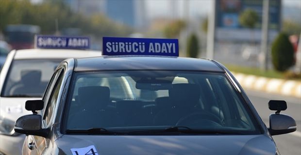Milli Eğitim Bakanlığınca yapılan yeni düzenlemeyle, il genelinde direksiyon eğitimi