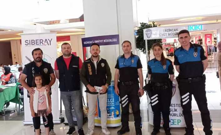 Erzincan Emniyet Müdürlüğü, dijital çağda gençlerin bilişim suçlarından uzak kalmaları