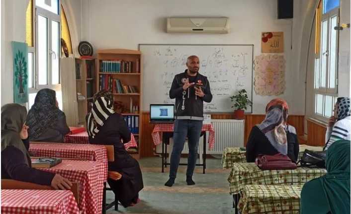 Erzincan Emniyet Müdürlüğü ekipleri tarafından uyuşturucu ile mücadele kapsamında bilgilendirme