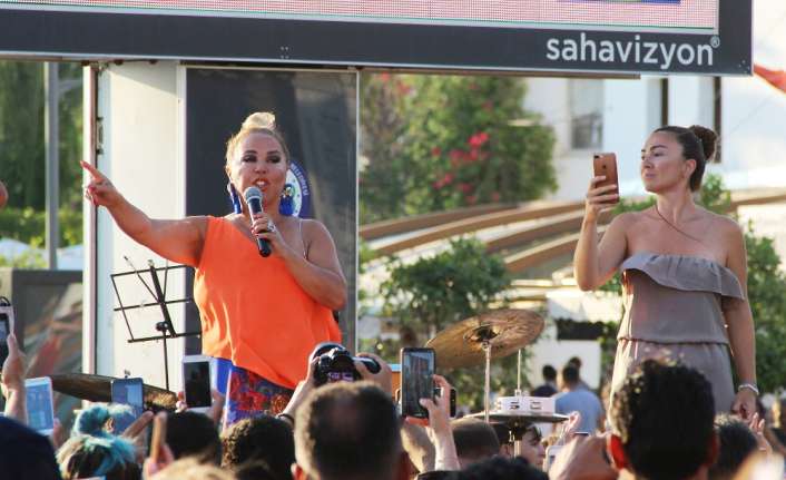 Bodrum’da düzenlenen Engelsiz Yaz Festivalinde engelli bireyler klasik Murat 124