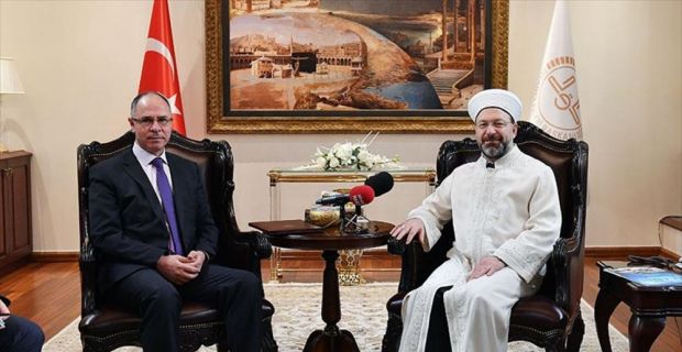 Diyanet İşleri Başkanı Erbaş, Filistin'in Ankara Büyükelçisi Mustafa'yı kabul etti.