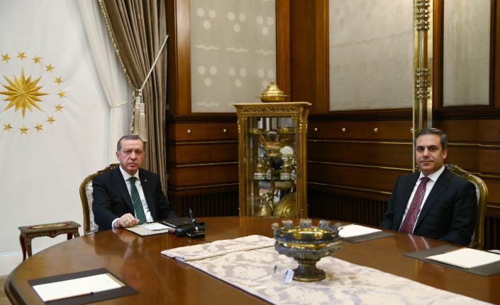 Cumhurbaşkanı Recep Tayyip Erdoğan, MİT Müsteşarı Hakan Fidan ve beraberindeki