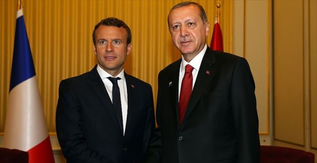Cumhurbaşkanı Erdoğan ile Fransa Cumhurbaşkanı Macron arasında gerçekleştirilen telefon görüşmesinde,