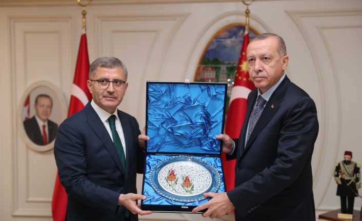 Cumhurbaşkanı Recep Tayyip Erdoğan, Üsküdar Belediyesini ziyaret etti. 