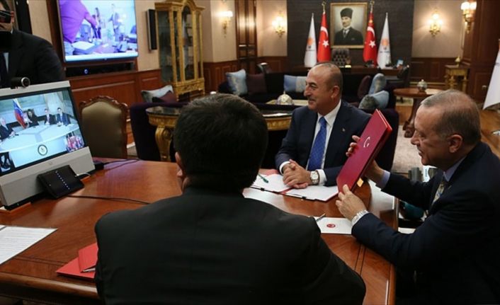 Cumhurbaşkanı Erdoğan, Venezuela Devlet Başkanı Maduro ile telekonferans yöntemiyle görüştü.