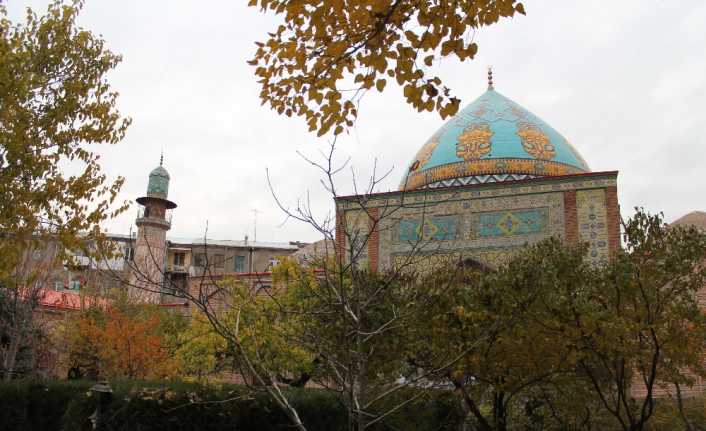 Ermenistan’ın başkenti Erivan’da bulunan Gök Cami, yapıldığı 1765 yılından bu