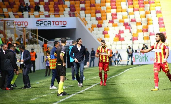 Evkur Yeni Malatyaspor yönetimi Teknik Direktör Erol Bulut’a en az