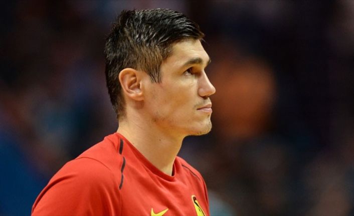 Milli basketbolcu Ersan İlyasova'nın 20 dakika süre alıp ikişer sayı