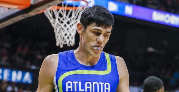 Milli basketbolcu Ersan İlyasova, takımı Atlanta Hawks'un Detroit Pistons'ı 118-115