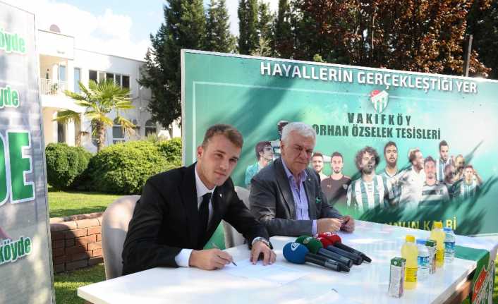Bursaspor, genç kaptanı Ertuğrul Ersoy’un sözleşmesini 2022 yılına kadar uzattı.